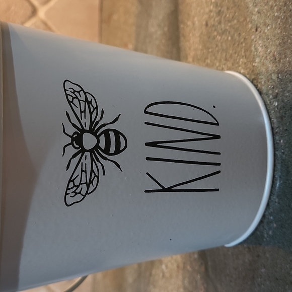 Rae Dunn Scented Candle Citronella & Lavendar - Picture 4 of 4